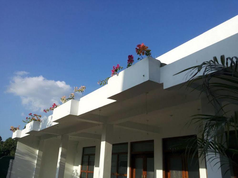 Milano Grand Hotel Dambulla Exterior photo